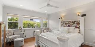5618 Bellevue Avenue Gallery 17