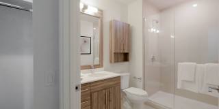 450 E Ohio St Gallery 3