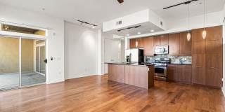 Fantastic Condo With Central AC And 1 Reserved Garage Parking Space! Gallery 6