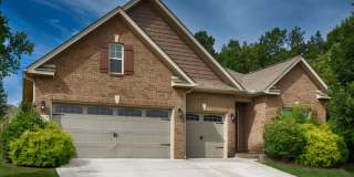 Beautiful 4BR/3BA Home in Great Community Gallery 1