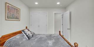 221 Craig Avenue Gallery 21