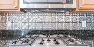 Lovely Townhome Conveniently Located! Gallery 15