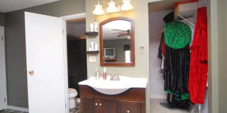Large 3 Bed 2 Bath Condo In a Great North Boulder Location.  Underground Parking Gallery 14