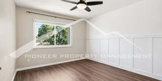 Spacious Townhouse with Washer/Dryer and Central AC Gallery 21