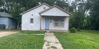 137 Sivley Avenue Gallery 1