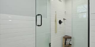 5 Carlton Avenue Gallery 16