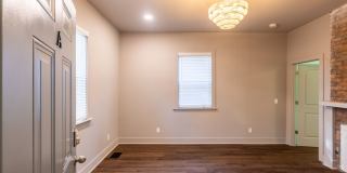 $300 OFF April Rent! Ground-Floor Renovated 1BR Near SCAD Gallery 6