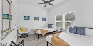 2488 Waterfront Park Gallery 50