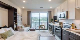 The Hudson Gallery 33