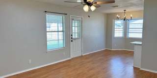 Lovely home in Expressway Village offering 3 bedrooms and a Jack & Jill bathroom. Gallery 6