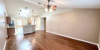 Spacious 4 Bed 3 Bath Home w FULLY FENCED YARD for Rent! Gallery 26