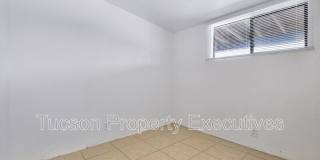 1638 North Beverly Avenue Gallery 13