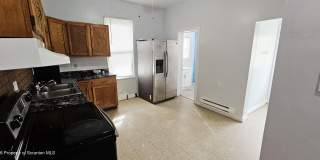 1319 Washburn Street Gallery 4