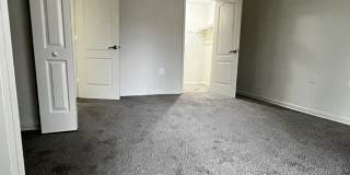 Quincy Village Apartments Gallery 11