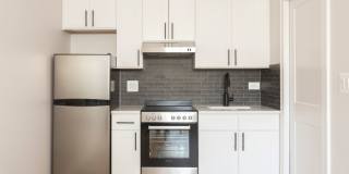 5158-62 N Leavitt / 2209-11 W Foster Gallery 4