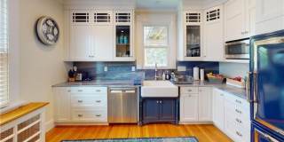 28 W Narragansett Avenue Gallery 11