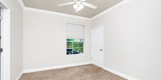 3 Bedroom Downsatirs Condo Near LSU Gallery 7