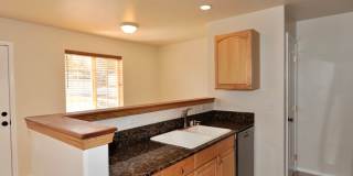 3 bed 2 bath rancher duplex (stainless appliances & granite counters) 3 bed 2 bath rancher duplex (stainless appliances & granite counters) Gallery 7