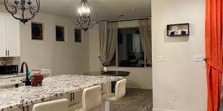 Spacious 3BR 3BA House in Bakersfield Gallery 15