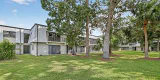 Pierce Beach Premier Apartments at Woodland Condominium Gallery 20