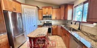 4 Bed 3.5 Bath Beautiful Home In Sandy 4 Bed 3.5 Bath Beautiful Home In Sandy Gallery 11