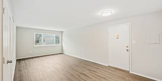 Beacon Pointe Apartments & Townhomes Gallery 6