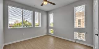 Downtown Ontario Luxury Apartments Gallery 37