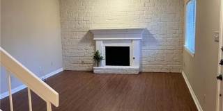 Arbor Village Condominium / Beautiful Update Unit / Refrigerator, Washer & Dryer included Gallery 6