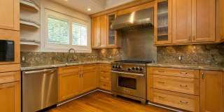 Kahala - 4 Bedroom, 3.5 Bathroom, 2 vehicle garage Gallery 8