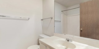 Westchester Square Gallery 27