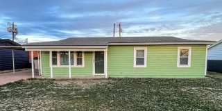 Snyder’s Sweet Spot: Modern Comfort Meets Country Charm Gallery 1