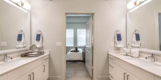 Hall Street Flats Gallery 50