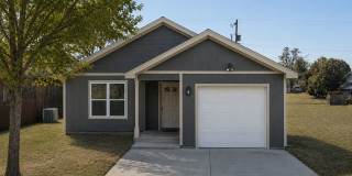 FOR LEASE - $1100/MO - 3/2/1 - CLAYTON CARTER Gallery 1