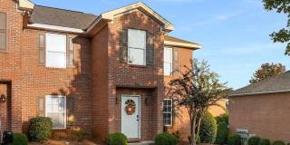 2 Bed/2.5 Bath at Donahue Crossing Available! Gallery 1