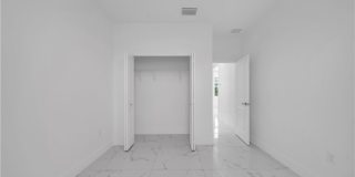 325 Paulcrest Avenue Gallery 33