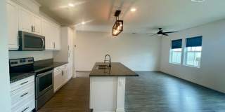 3 Bdrm, 2.5 Ba Townhouse w/2 Car Attached Garage Available For Rent Gallery 12