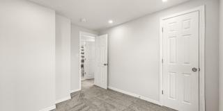 30 KEYSTONE Avenue Gallery 19