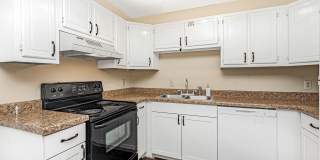 2 Story townhome Located off S Flannery 2 Story townhome Located off S Flannery Gallery 1