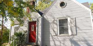 PRELEASING for AUGUST! Close to Campus Gallery 3