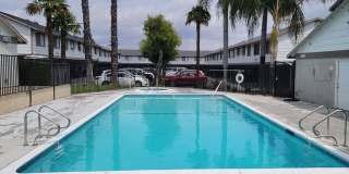 Grand Oaks Gallery 1