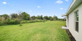 Modern 3 bedroom 2 bathroom single family home in Lehigh Acres Gallery 26