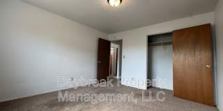 2913 8th Street North - 3 Gallery 7