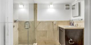 10090 Bay Harbor Ter Gallery 29