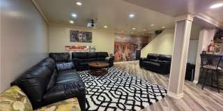 1052 Kingston Lane Gallery 40