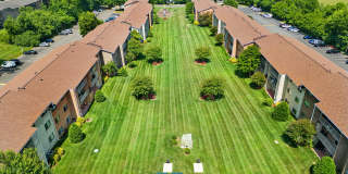 Gainsborough Court, Churchill Mews, and Copperfield Square Apartments & Townhomes Gallery 4
