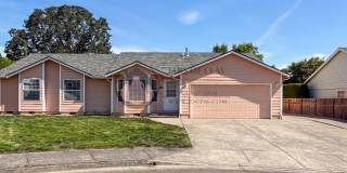 Beautiful Well Cared for West Salem Home Gallery 1