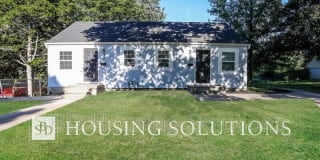 1401 S Hedges Ave Gallery 1