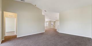 Spacious 3BR Townhome in Fort Myers Gallery 4
