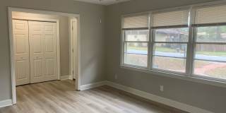 Now Leasing: First Month Free & No Deposit! Two Bedroom Duplex Apartment Near Southside/516 Now Leasing: First Month Free & No Deposit! Two Bedroom Duplex Apartment Near Southside/516 Gallery 5