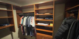 175 4522 $2 East Delaware Pl. Gallery 6